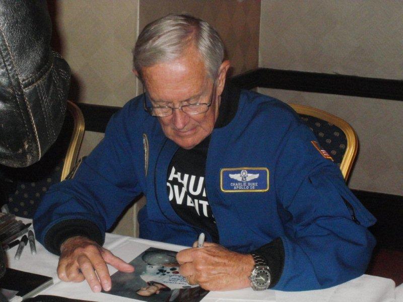 Autographica 2012 23